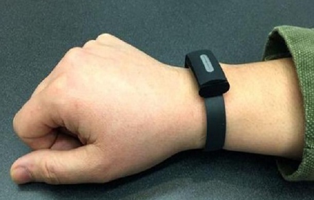 للحدّ من الاكتظاظ والتوقي من العودة : انطلاق تجربة السوار الالكتروني على مساجين خارج السجون في تونس